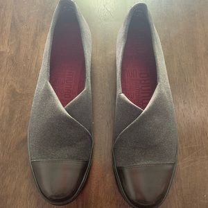 MUNRO PLUM SLIP PN FLAT GRAY 11 NEW
